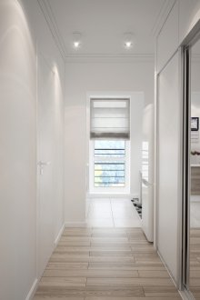 Προβολείς στο καφέ και το λευκό διάδρομο