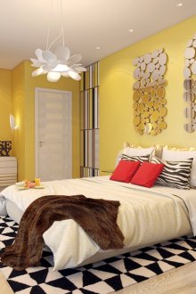 Mirrored πάνελ στην κρεβατοκάμαρα με κίτρινο τοίχους