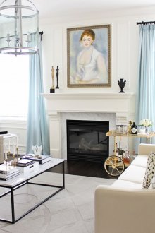 Καθιστικό σε μπλε και άσπρο στο ύφος του art deco