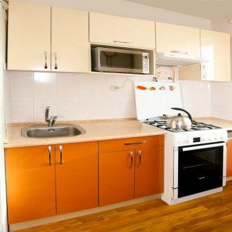 Κρεμαστό σετ πορτοκαλί κουζίνας