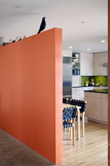 Πορτοκαλί τοίχο στο εσωτερικό