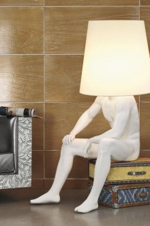 Ασυνήθιστη λευκή λάμπα δαπέδου