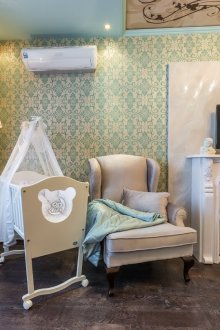 Φωτιστικό δαπέδου σε παιδικό δωμάτιο