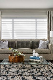 Χαλί με μοτίβα στο σαλόνι