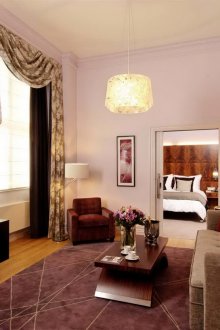 Βούρτσες τόνους στο σαλόνι