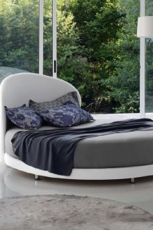 Λευκό σύγχρονο στρογγυλό κρεβάτι