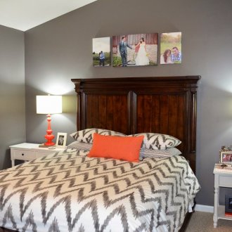 Γκρίζοι τοίχοι στο υπνοδωμάτιο