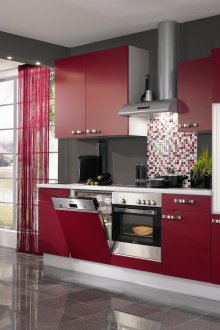 Κόκκινη και γκρίζα κουζίνα