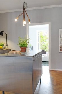 Γκρίζα και λευκή κουζίνα 11 τ.μ.