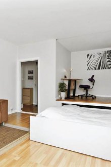 Λευκή και καφέ υπόσταση υπνοδωμάτιο