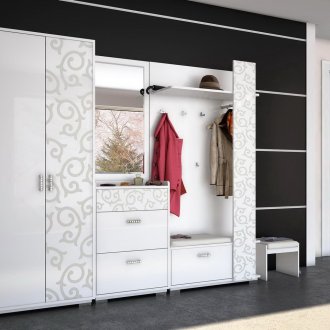 Ασπρόμαυρο ευρύχωρο διάδρομο