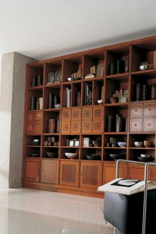 Εντοιχισμένη ντουλάπα από κερασιά