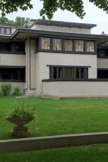 Επίπεδη στέγη στο μεγάλο σπίτι