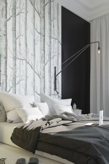 Ασπρόμαυρη κρεβατοκάμαρα στο ύφος της ποπ τέχνης.