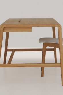 Μικρό τραπέζι μετασχηματιστών κερασιών