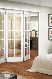 Γυάλινη πόρτα υπνοδωματίου