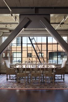 Μεταλλική υποστήριξη στο εσωτερικό του διαμερίσματος