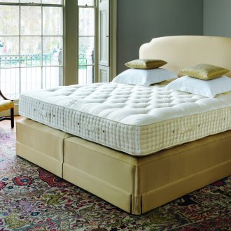 Μπεζ κρεβάτι με συρτάρια