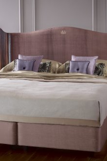 Πολυτελές ξύλινο κρεβάτι με συρτάρια