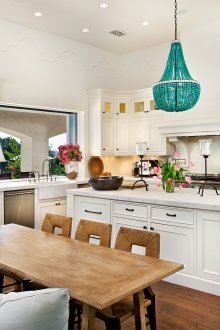 Έξυπνος πολυέλαιος και προβολείς στην κουζίνα