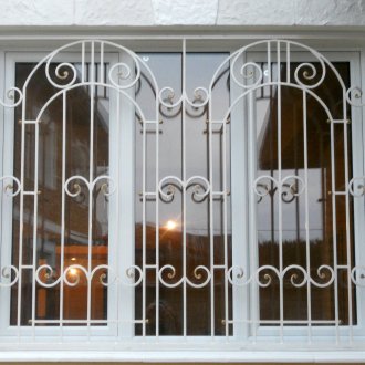 Αποκατάσταση μιας πόρτας με παράθυρο