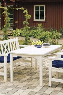 Λευκά έπιπλα από πεύκο για τον κήπο