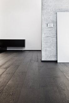 Μαύρο και άσπρο δωμάτιο στο στυλ του κονστρουκτιβισμού