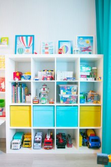 Λευκά ράφια για φυτώριο