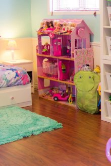 Αποθήκευση παιχνιδιών στο νηπιαγωγείο για το κορίτσι