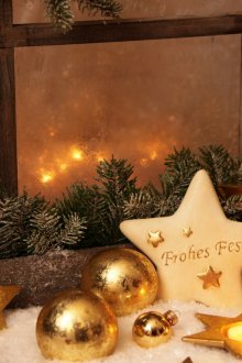 Όμορφη διακόσμηση παραθύρων Χριστουγέννων