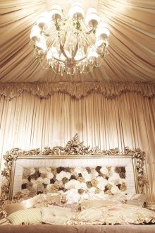 Διακόσμηση υπνοδωματίου με κουρτίνα