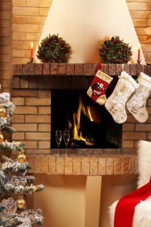 Χριστουγεννιάτικο δέντρο με χρυσές μπάλες