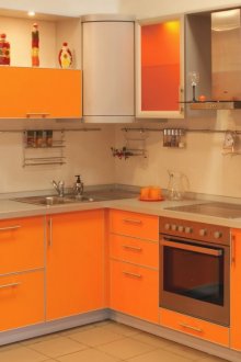 Πορτοκαλί γκρι κουζίνα
