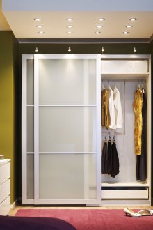 Ντουλάπα στο διάδρομο