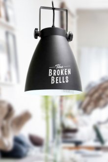 Ασπρόμαυρη λάμπα σοφίτας