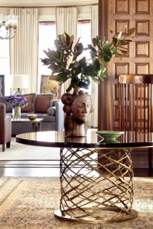 Αγαλματίδιο στο τραπέζι - ανθοπωλείο