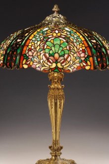 Art Nouveau επιτραπέζιο φωτιστικό με έγχρωμο γυαλί