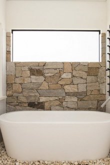 Βότσαλα στο σχεδιασμό του μπάνιου