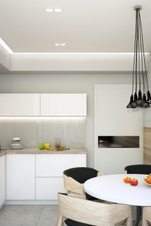 Οριζόντιες ρίγες και ξύλινα πλακάκια στο σχεδιασμό κουζίνας