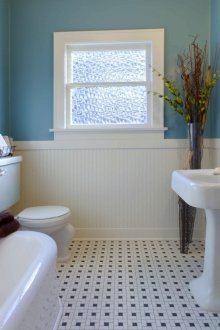 Μπλε και άσπρο μπάνιο