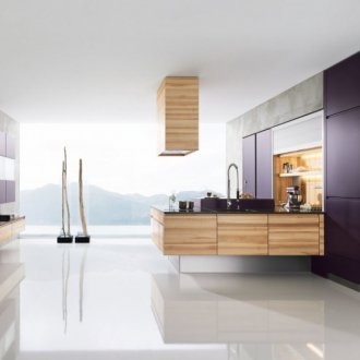 Λευκό γυαλιστερό πάτωμα κουζίνας