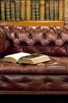 Δερμάτινο καναπέ αντίκα