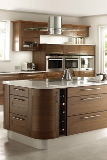 Καλή κουζίνα με νησί