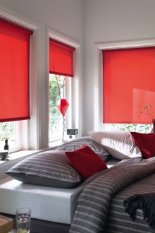 Κόκκινα ρολά στην κρεβατοκάμαρα