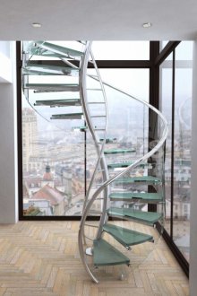 Γυάλινη σπειροειδή σκάλα στο εσωτερικό
