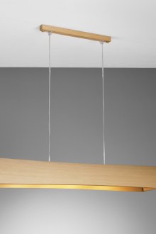 Μακρύς ξύλινος πολυέλαιος