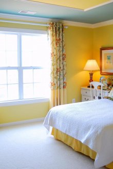 Κίτρινο τόνους στην κρεβατοκάμαρα