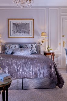 Κλασική κρεβατοκάμαρα λιλά