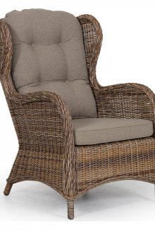 Κομψή ψάθινη καρέκλα