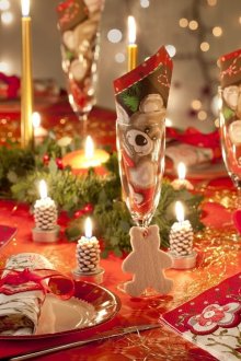 Διακόσμηση κόκκινου και λευκού πίνακα